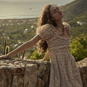 GIA DRESS -- FEATHERED FLORAL